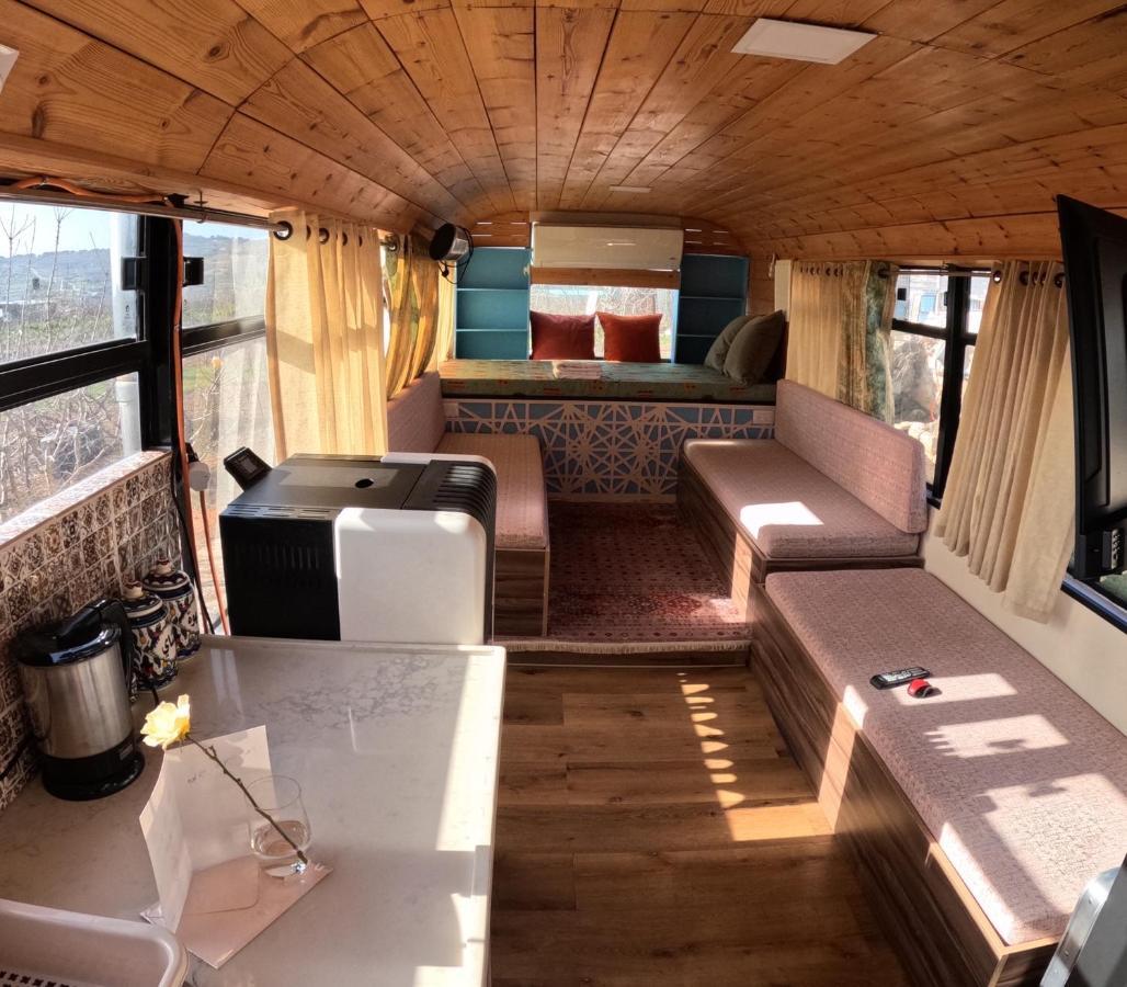 The Bus Majdal Shams Exterior foto